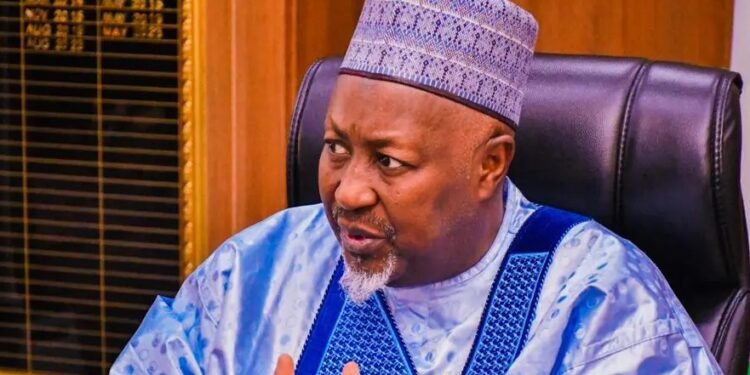 Nigeria Defence Minister resigns